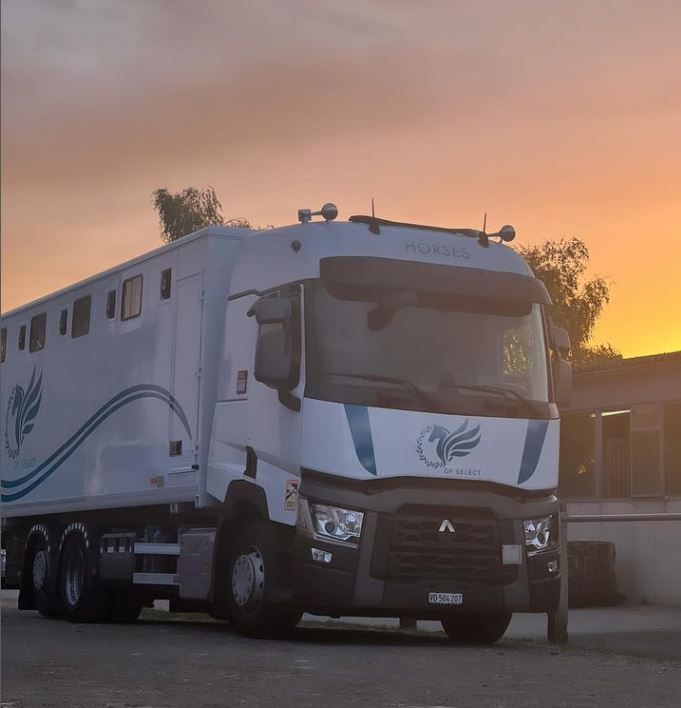 camion PL 8 places transport chevaux europe gp select