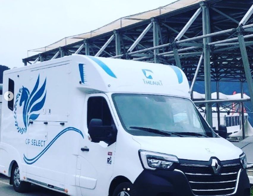 camion transport chevaux 2 places GP Select horses europe